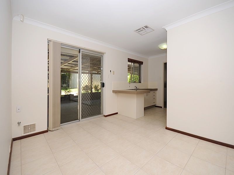 15 Krugger Place, Leeming WA 6149