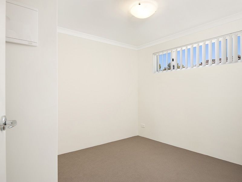 4/43 Hooley Road, Midland WA 6056