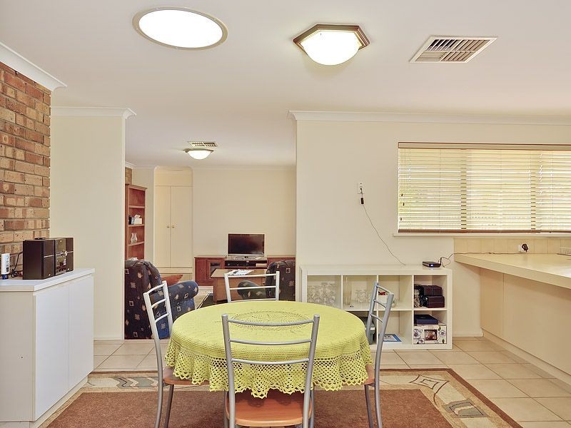 11 Calley Drive, Leeming WA 6149