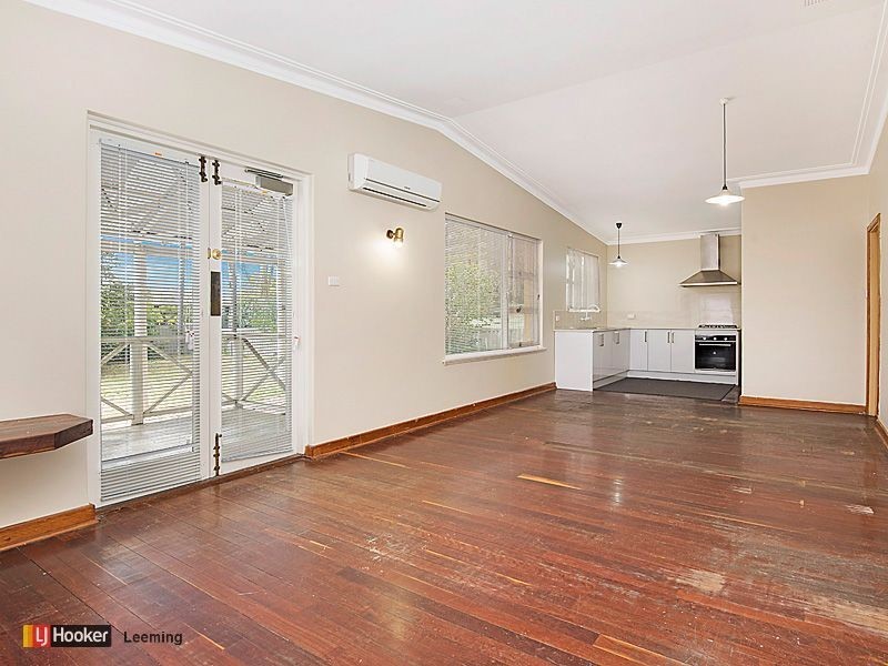 466 Riverton Drive, Riverton WA 6148