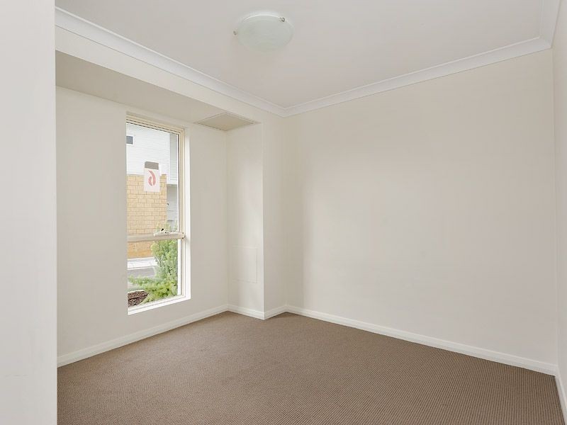 2/25 Southwell Crescent, Hamilton Hill WA 6163