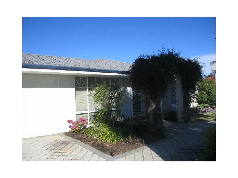 2 Daley Close, Atwell WA 6164