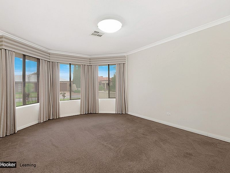 10 Jurien Way, Hammond Park WA 6164