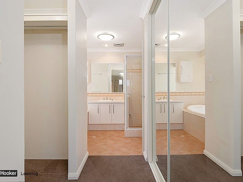 10 Jurien Way, Hammond Park WA 6164