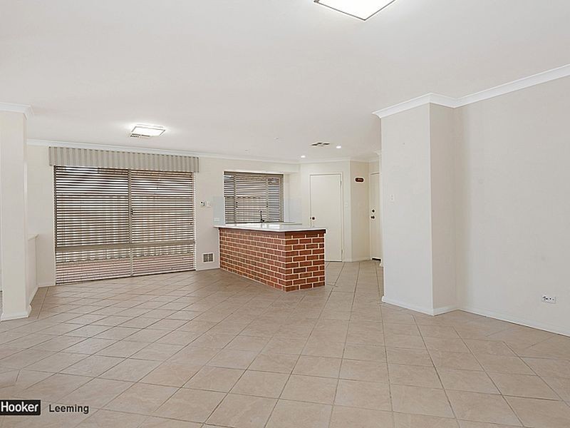 10 Jurien Way, Hammond Park WA 6164