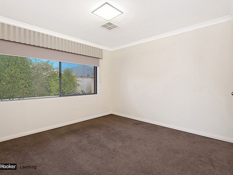 10 Jurien Way, Hammond Park WA 6164