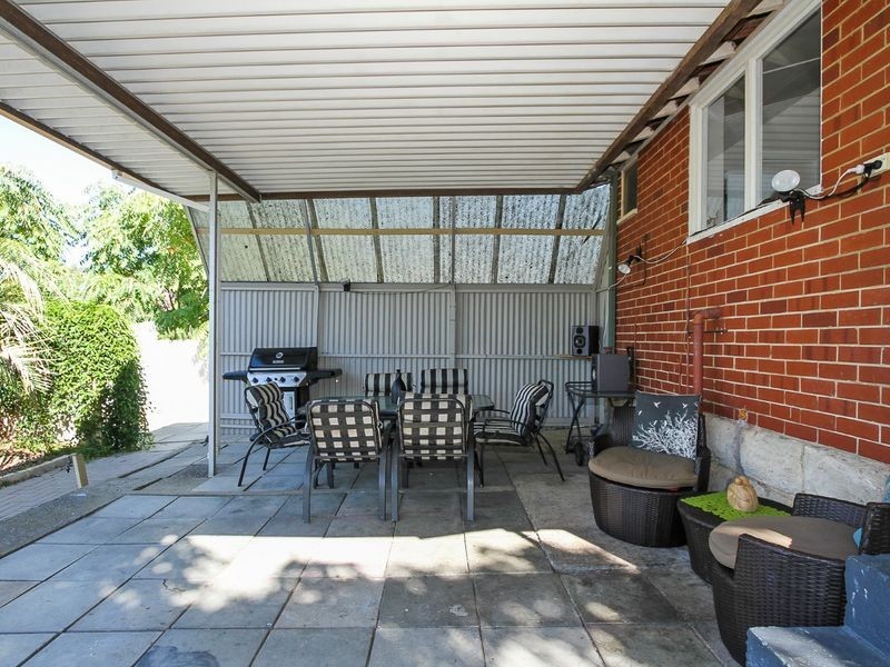 23 Caliban Way, Coolbellup WA 6163