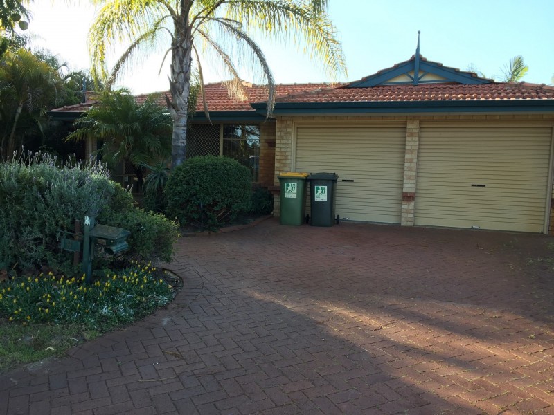 4 Blackbutt Way, Canning Vale WA 6155