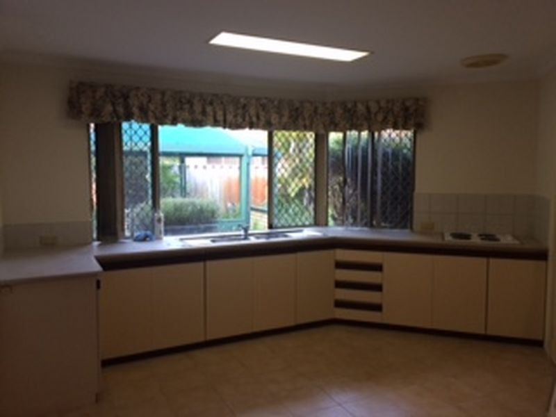 4 Blackbutt Way, Canning Vale WA 6155