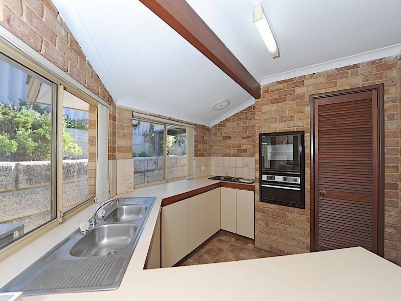 6 Shemels Court, Leeming WA 6149