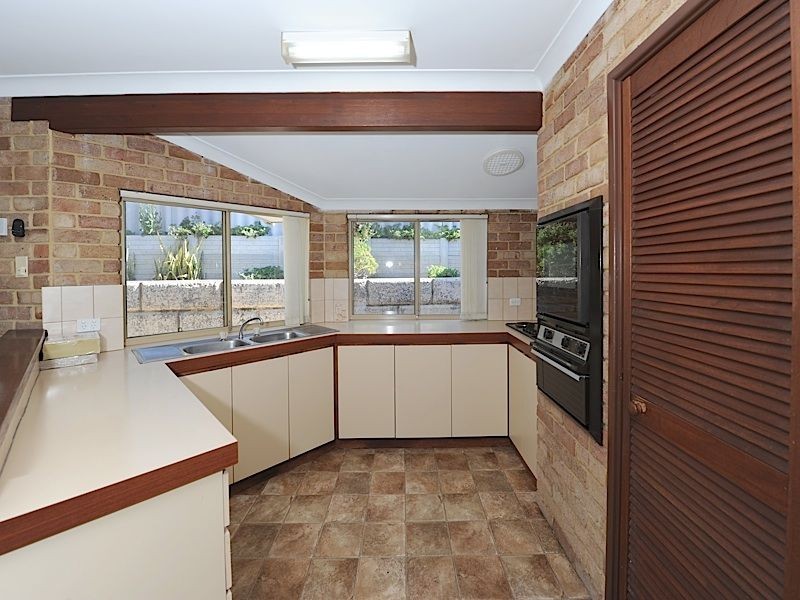 6 Shemels Court, Leeming WA 6149