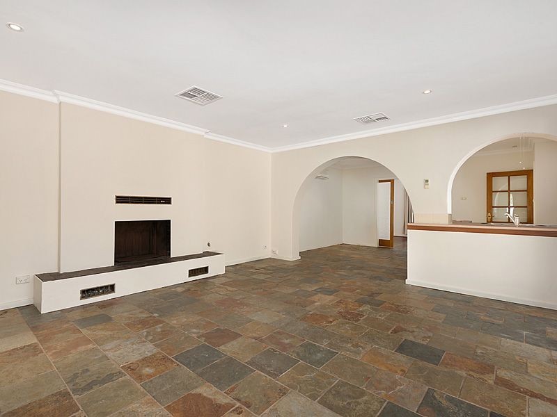 21 Acanthus Road, Willetton WA 6155