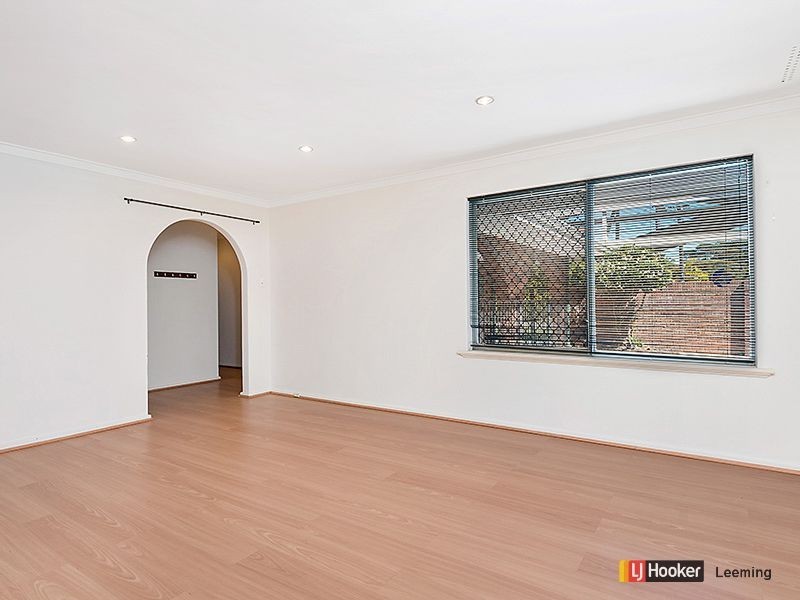 18 Davies Crescent, Kardinya WA 6163