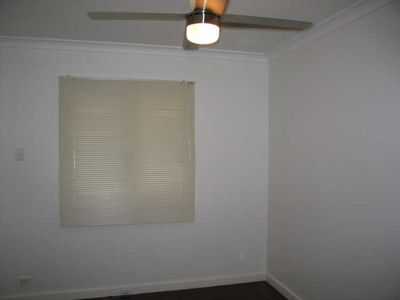 6 Rhyl Place, Langford WA 6147