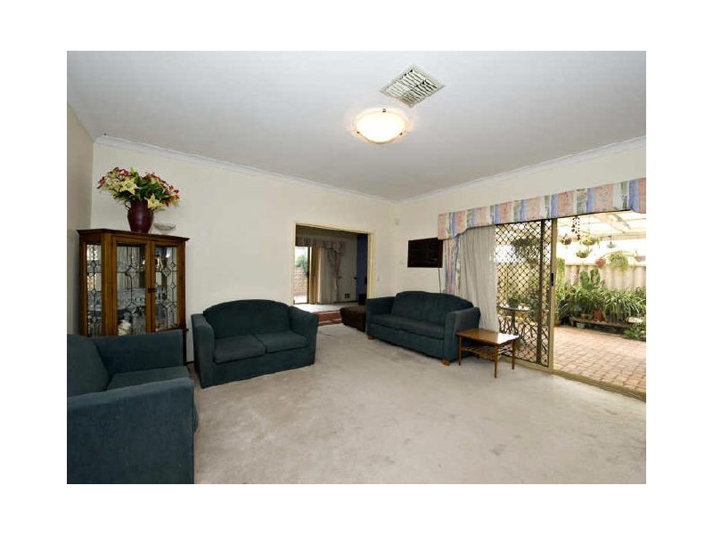 37 Barcombe Way, Leeming WA 6149