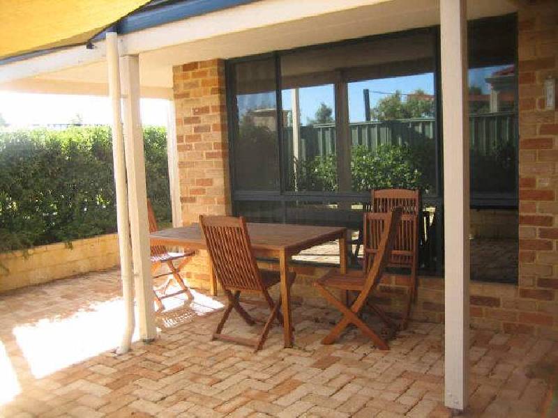 17 Paperbark Lane, Atwell WA 6164