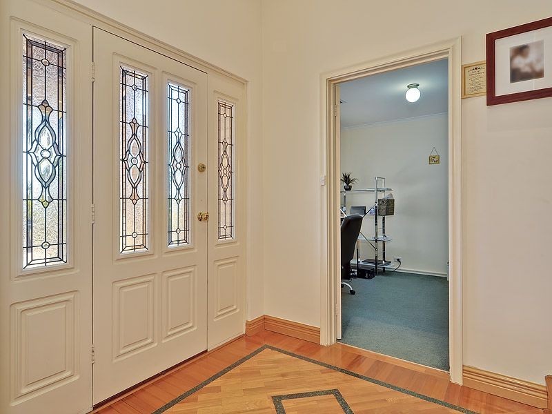 11 Timbrell Way, Leeming WA 6149