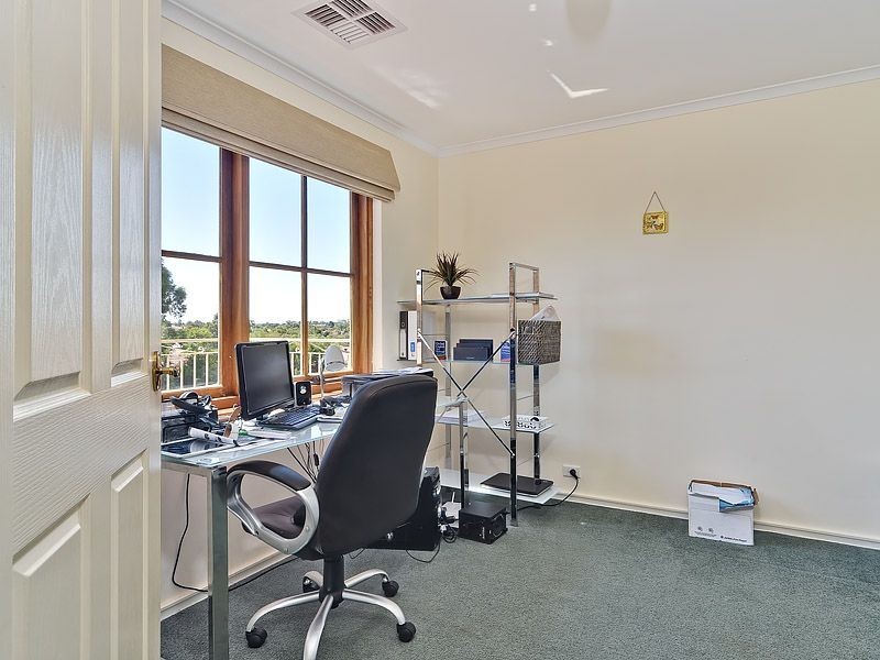 11 Timbrell Way, Leeming WA 6149