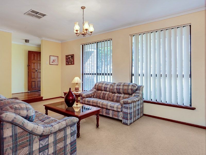 4 Bennett Court, Leeming WA 6149