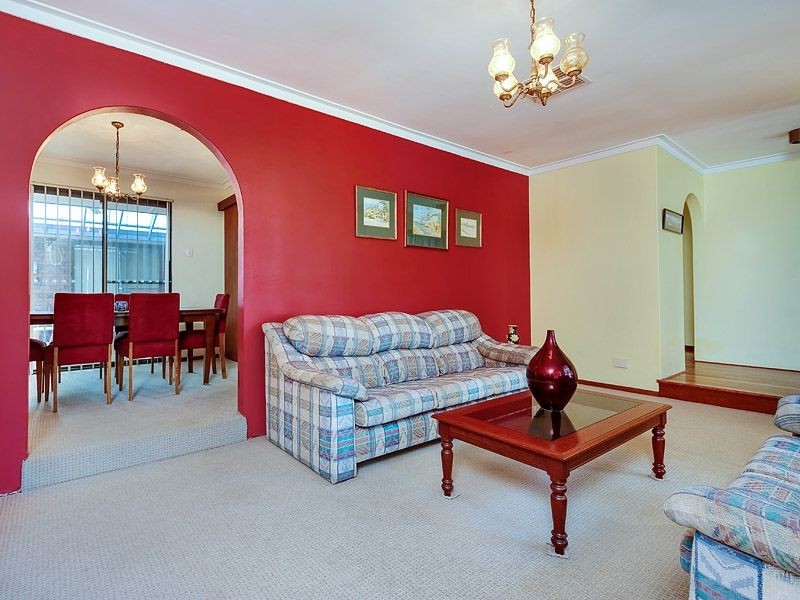 4 Bennett Court, Leeming WA 6149