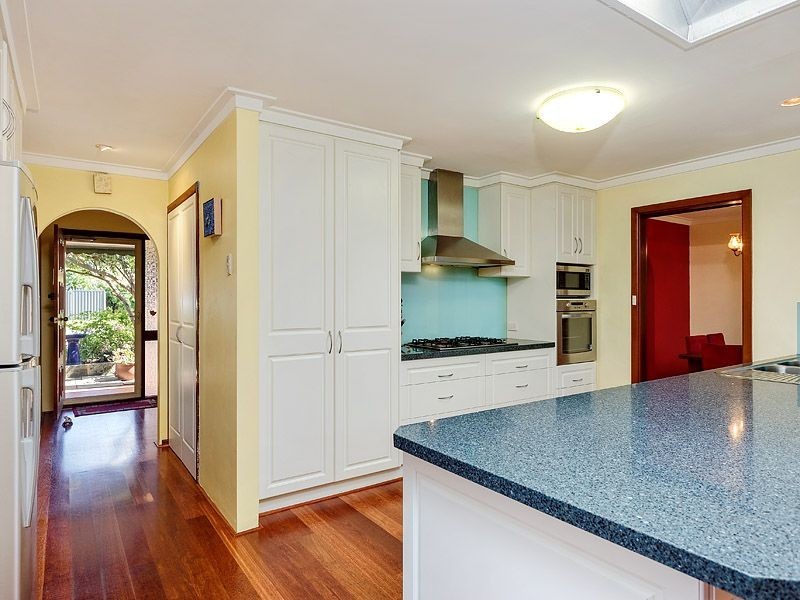 4 Bennett Court, Leeming WA 6149