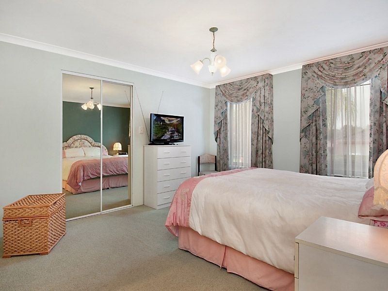 13 Trailridge Turn, Leeming WA 6149