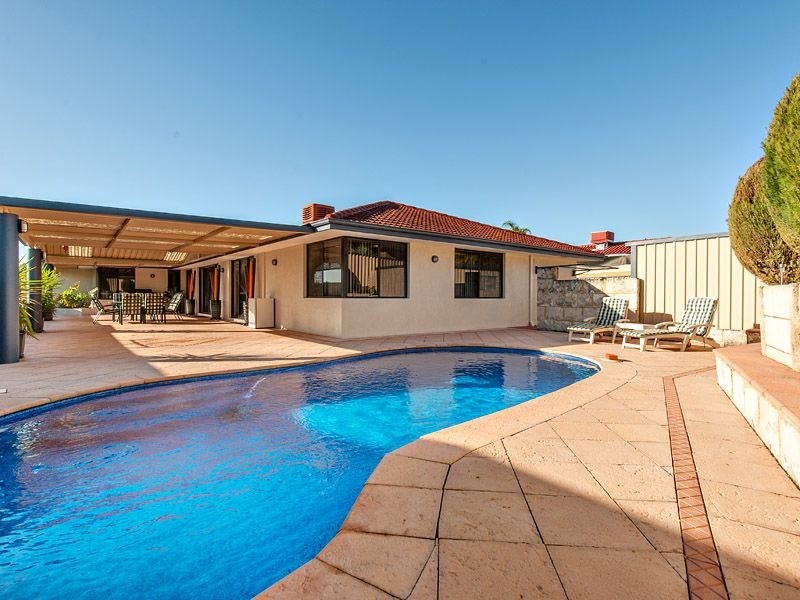 13 Trailridge Turn, Leeming WA 6149