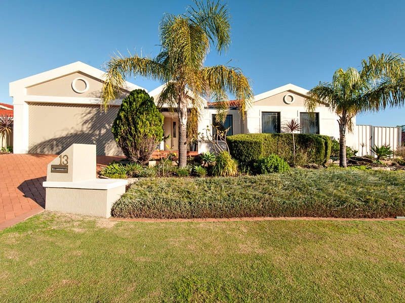13 Trailridge Turn, Leeming WA 6149