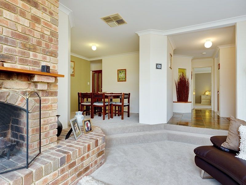 7 Casserly Drive, Leeming WA 6149