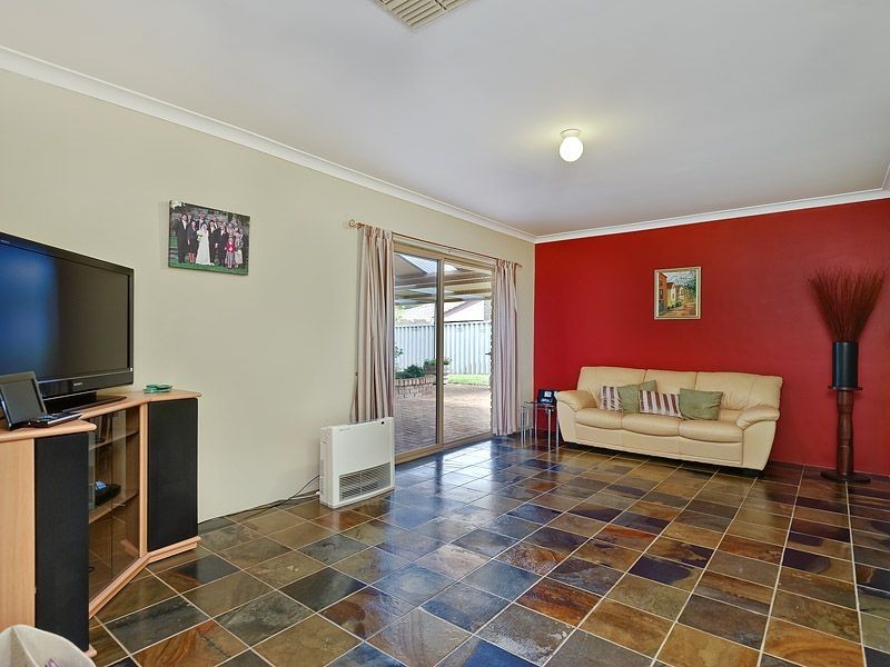 7 Casserly Drive, Leeming WA 6149