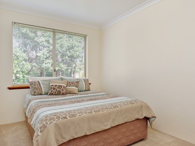 7 Casserly Drive, Leeming WA 6149