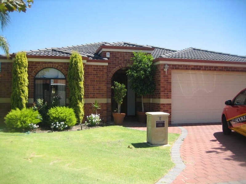 8 Linaria Way, Canning Vale WA 6155