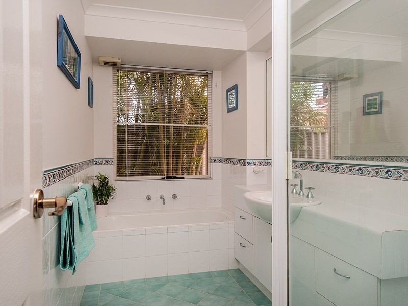 4 Carmody Court, Bull Creek WA 6149