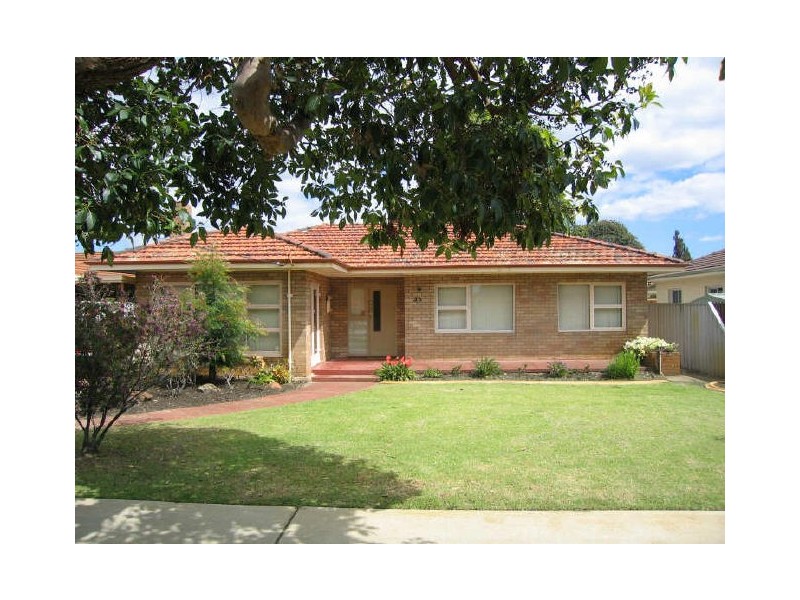 25 Wavel Avenue, Riverton WA 6148