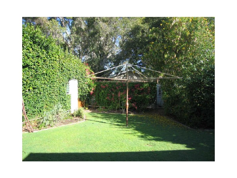 15 Roebuck Drive, Salter Point WA 6152
