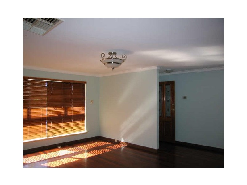 128 Fremantle Road, Gosnells WA 6110