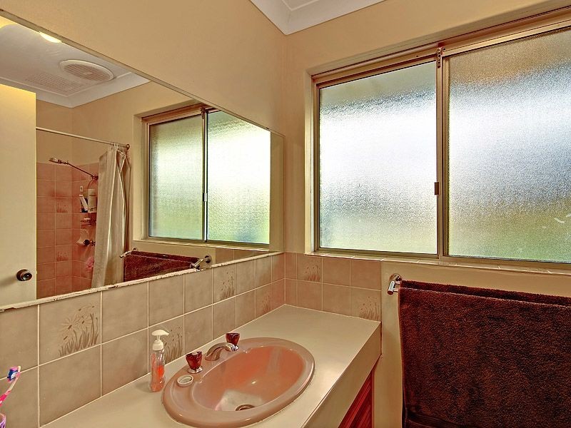 16a Hartfield Crescent, Leeming WA 6149