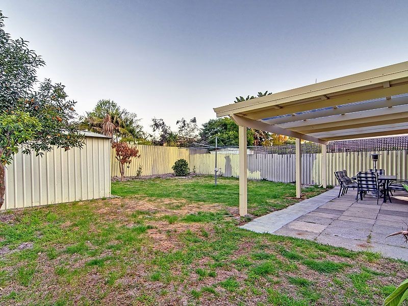 16a Hartfield Crescent, Leeming WA 6149