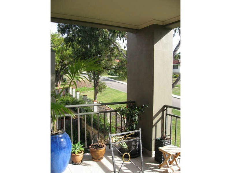 11/15 Rosalind Way, Coolbellup WA 6163