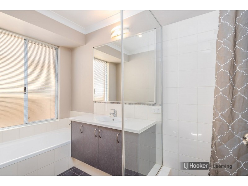 54 Claridge Circle, Thornlie WA 6108