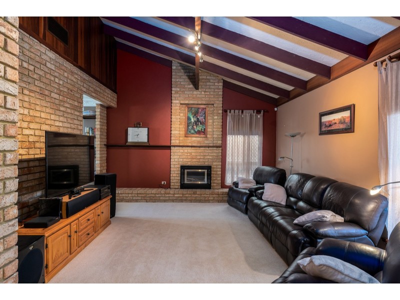 7 Demasson Rise, Leeming WA 6149