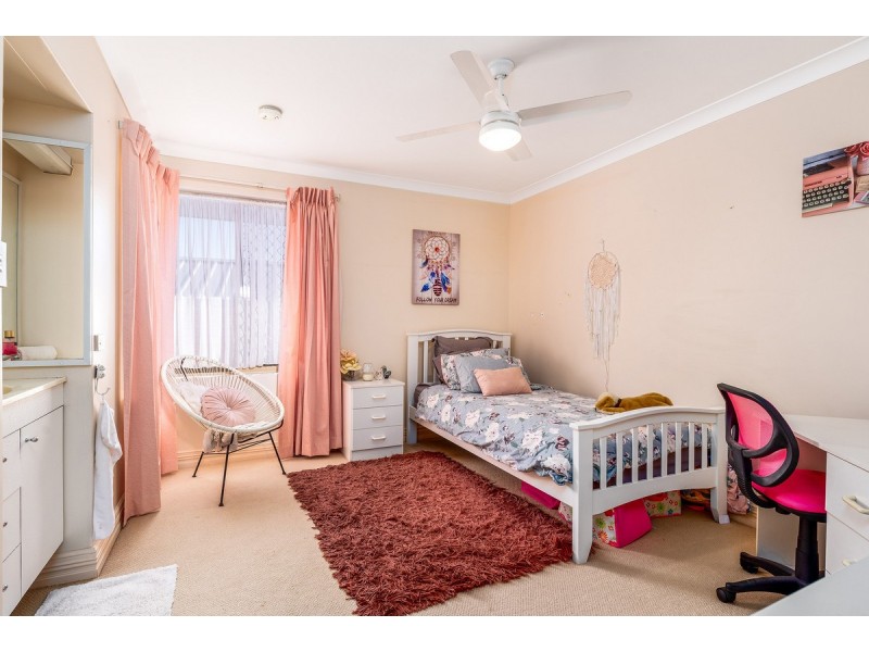 7 Demasson Rise, Leeming WA 6149