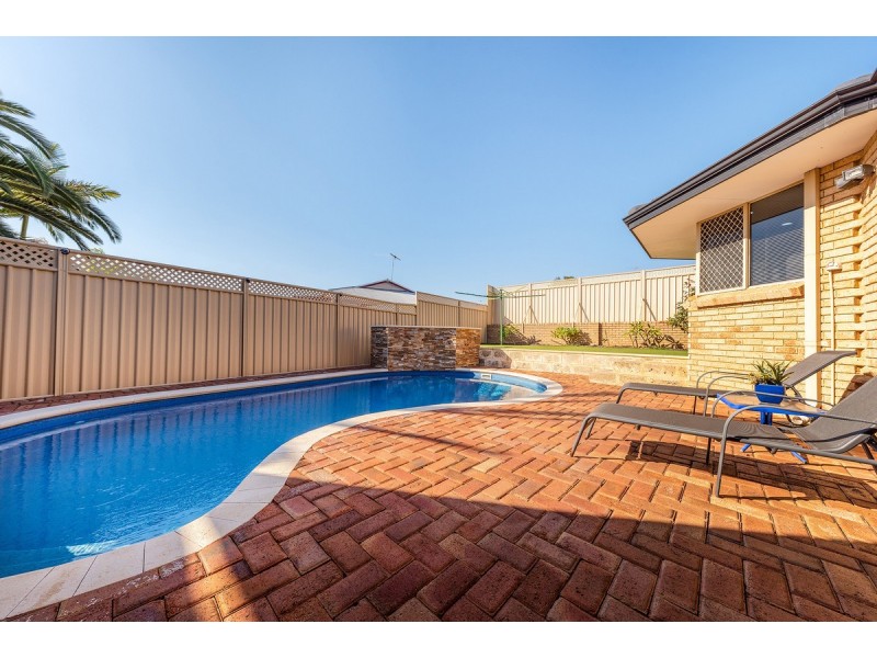 7 Demasson Rise, Leeming WA 6149