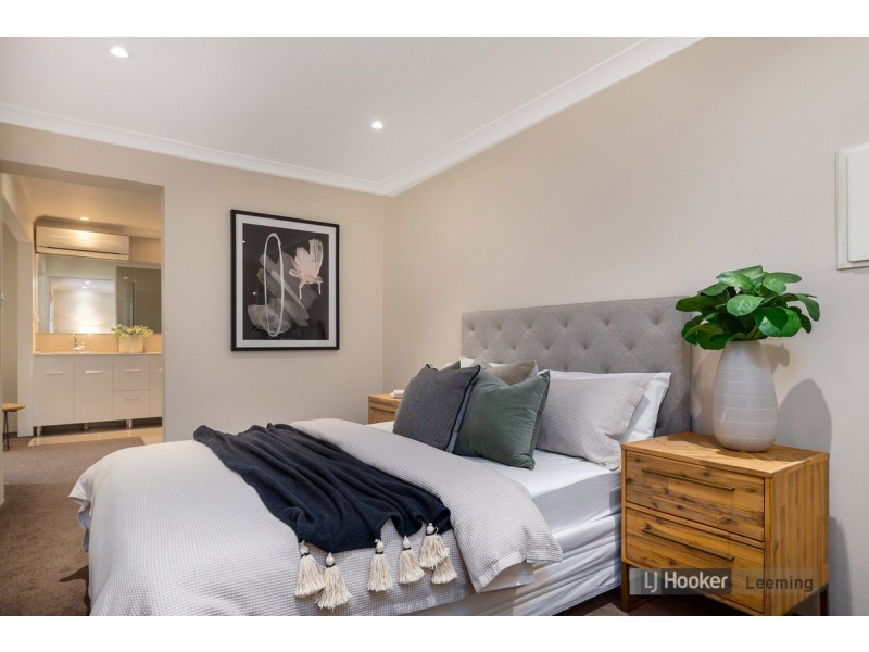 8 Krugger Place, Leeming WA 6149