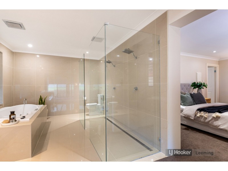 8 Krugger Place, Leeming WA 6149