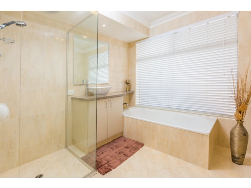 20 Hollingsworth Way, Leeming WA 6149