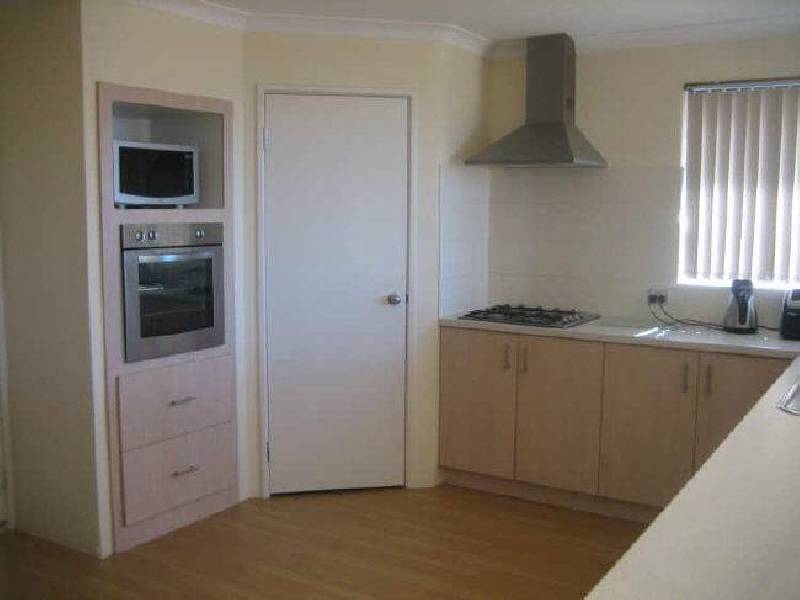 27 Lyon Road, Atwell WA 6164