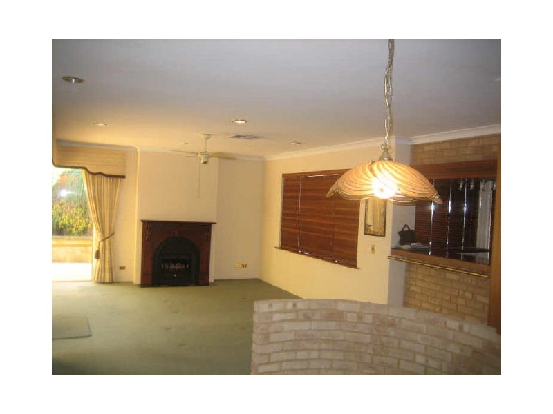 8 Giddens Court, North Lake WA 6163