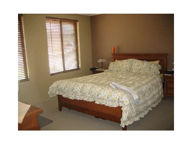 2 Covington Loop, Success WA 6164