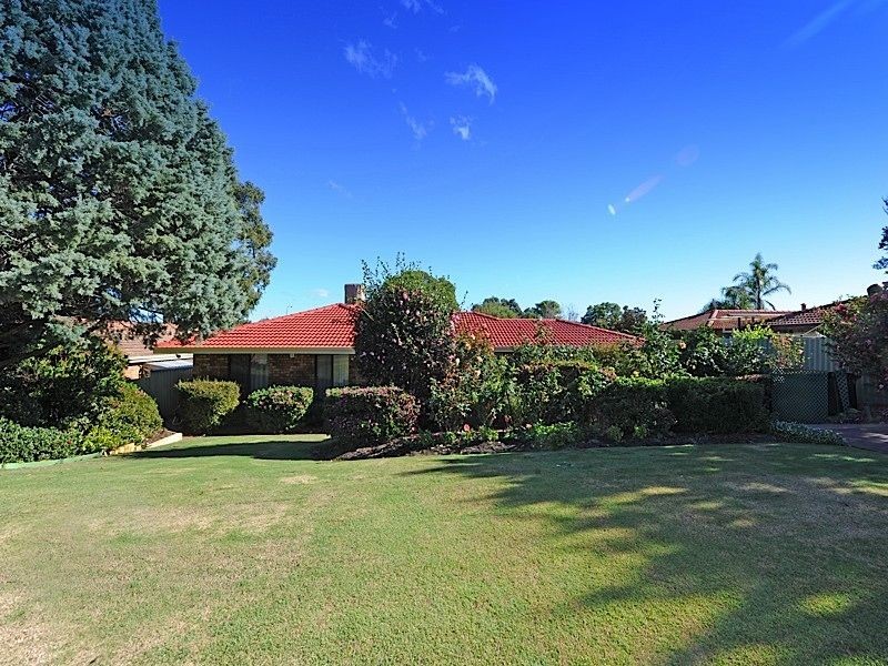 7 Clemros Way, Leeming WA 6149